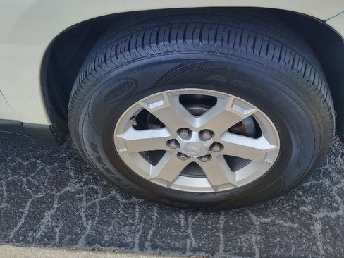 Used 2009 Saturn Outlook XR w/ Convenience Package image 25