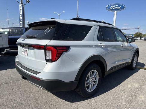 New 2026 Ford Explorer Active w/ Active Comfort Package RWD image 5