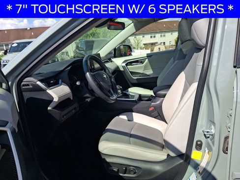 Used 2019 Toyota RAV4 XLE Premium AWD/4WD image 13