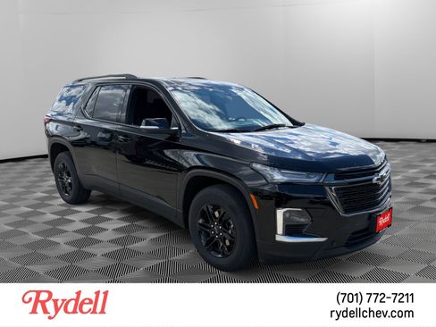 Used 2024 Chevrolet Traverse LT w/ Midnight/Sport Edition AWD/4WD image 4