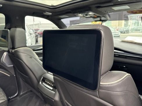 Used 2023 Cadillac Escalade ESV V AWD/4WD image 25