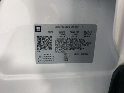Used 2021 Cadillac XT4 Luxury w/ Cold Weather Package FWD image 12