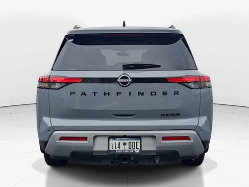 Used 2025 Nissan Pathfinder Platinum FWD image 4
