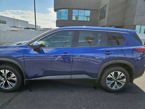 Used 2021 Nissan Rogue SV FWD image 8