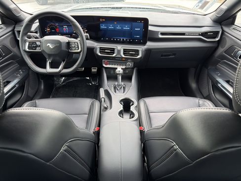 Used 2025 Ford Mustang GT Premium w/ GT Performance Package image 6