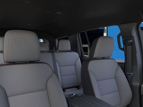 New 2026 Chevrolet Traverse LT image 24
