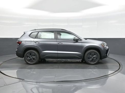 Used 2025 Volkswagen Taos S w/ Taos MDO Package FWD image 8