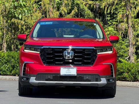 Certified 2025 Honda Pilot Touring image 46