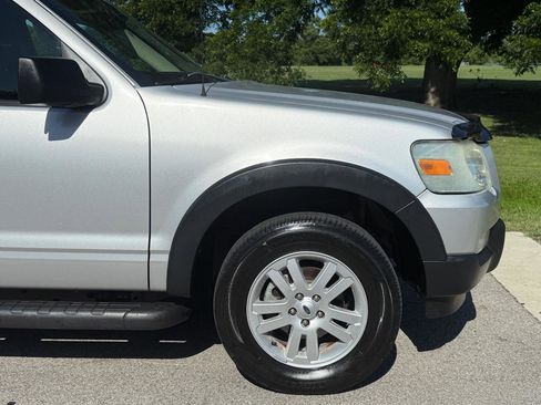 Used 2010 Ford Explorer Sport Trac XLT RWD image 36