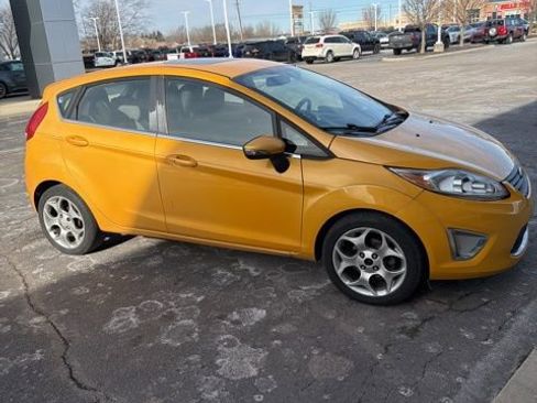 Used 2011 Ford Fiesta SES w/ 301A Rapid Spec Order Code image 4