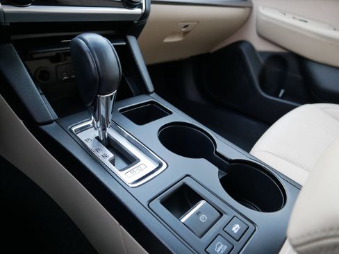 Used 2019 Subaru Outback 2.5i Premium image 24