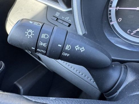 Used 2022 Toyota Highlander XLE image 33