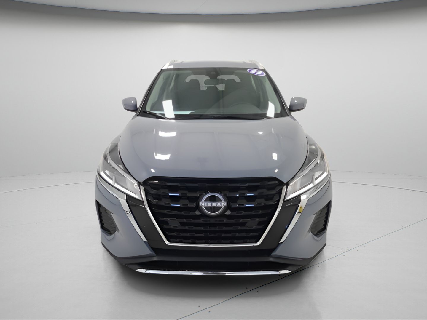 Used 2023 Nissan Kicks SV FWD image 2