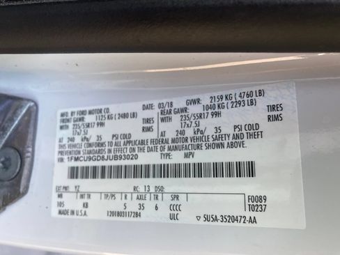 Used 2018 Ford Escape SE w/ SE Sync 3 Package AWD/4WD image 40
