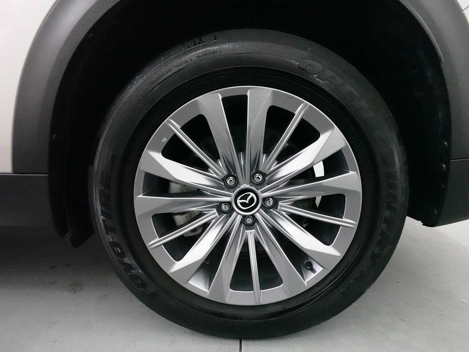 Used 2024 MAZDA CX-90 Plug-In Hybrid w/ Preferred AWD/4WD image 9