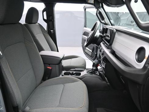 New 2026 Jeep Gladiator Sport AWD/4WD image 27