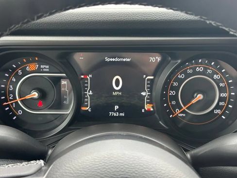 Used 2025 Jeep Wrangler Unlimited Sport AWD/4WD image 15