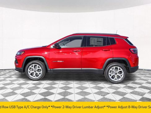 New 2025 Jeep Compass Latitude w/ Sun & Sound Group image 10