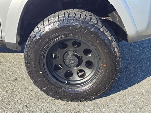 Used 2016 Toyota 4Runner SR5 Premium image 8