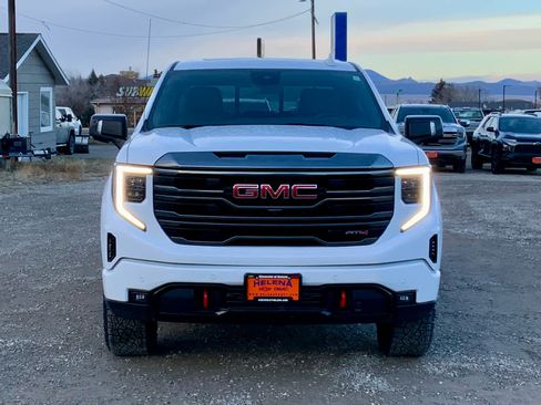 Used 2024 GMC Sierra 1500 AT4 w/ Technology Package image 8