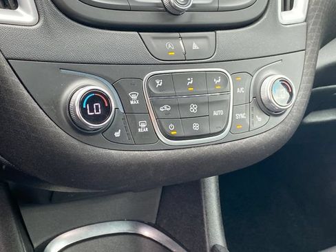 Certified 2023 Chevrolet Malibu LT FWD image 12