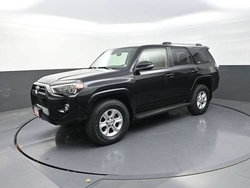 Used 2023 Toyota 4Runner SR5 Premium AWD/4WD image 3