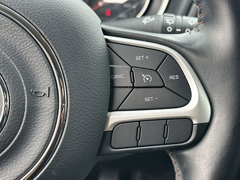 Used 2020 Jeep Compass Latitude image 14