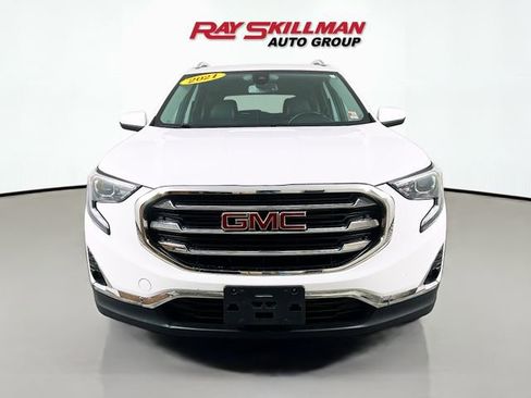 Used 2021 GMC Terrain SLT image 2