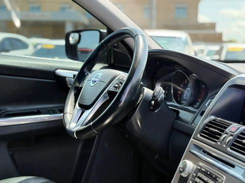 Used 2016 Volvo XC60 T6 w/ Proximity Package FWD image 22
