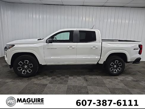 Used 2025 Chevrolet Colorado Z71 AWD/4WD image 5