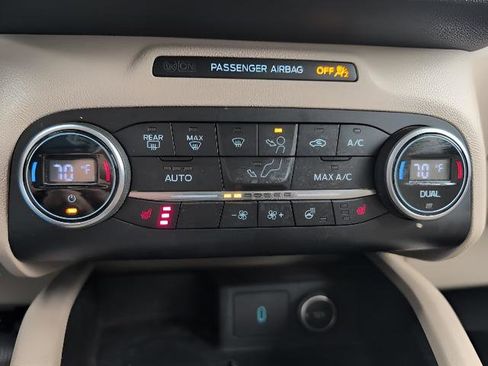 Used 2020 Ford Escape Titanium AWD/4WD image 14