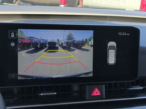 Used 2025 Kia Carnival FWD image 20