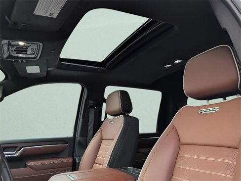 Used 2024 GMC Sierra 3500 Denali Ultimate image 15