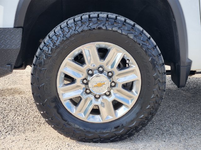 Used 2025 Chevrolet Silverado 3500 High Country w/ Technology Package AWD/4WD image 10