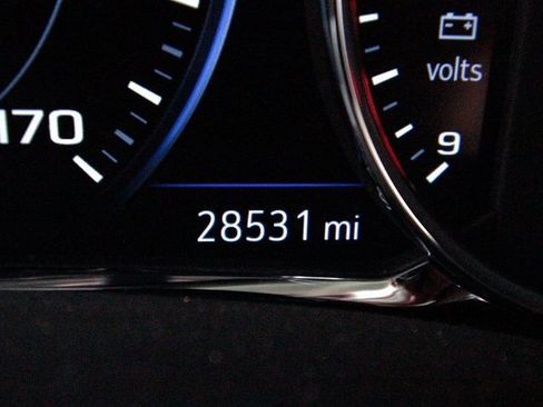 Used 2024 GMC Terrain Denali w/ Black Diamond Edition image 5