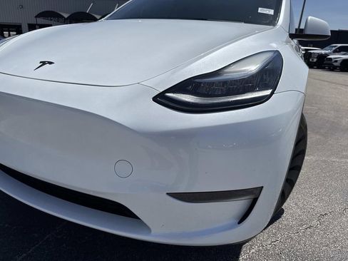 Used 2023 Tesla Model Y Long Range AWD/4WD image 9