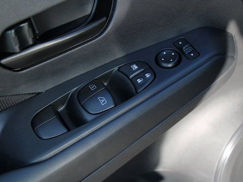 New 2025 Nissan Kicks Play S image 12