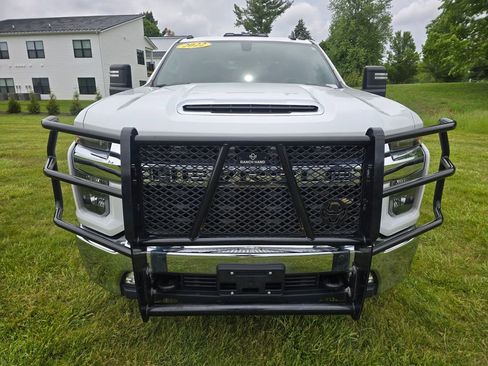 Used 2022 Chevrolet Silverado 3500 LT w/ Convenience Package AWD/4WD image 2
