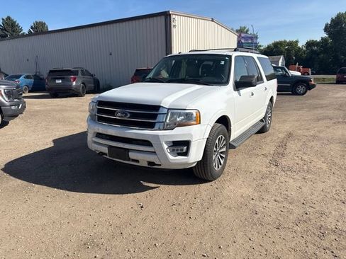 Used 2017 Ford Expedition EL XLT w/ Equipment Group 201A AWD/4WD image 5