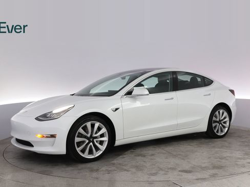 Used 2018 Tesla Model 3 Mid Range RWD image 17
