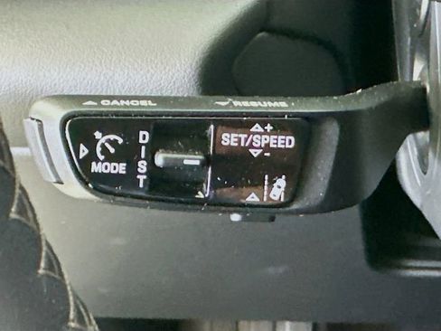 Used 2024 Porsche Macan Turbo Electric AWD/4WD image 10