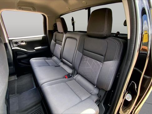 Used 2026 Nissan Frontier SV w/ All-Weather Content Package AWD/4WD image 21