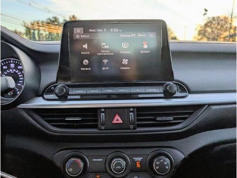 Used 2024 Kia Forte LXS image 20