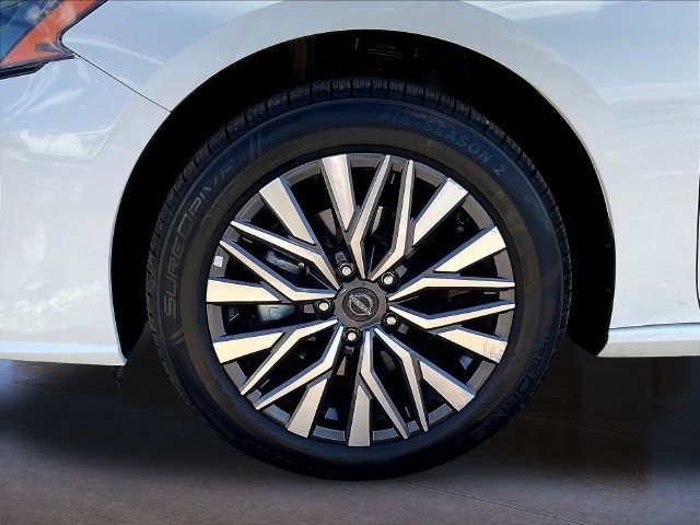 Used 2026 Nissan Altima 2.5 SV AWD/4WD image 32