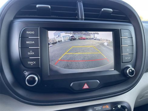 Used 2020 Kia Soul LX image 12
