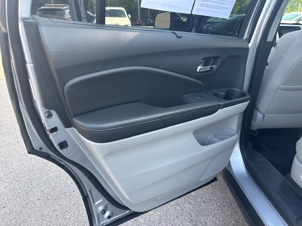 Used 2016 Honda Pilot Touring image 49