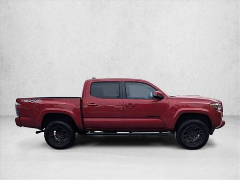 Used 2021 Toyota Tacoma TRD Sport AWD/4WD image 4