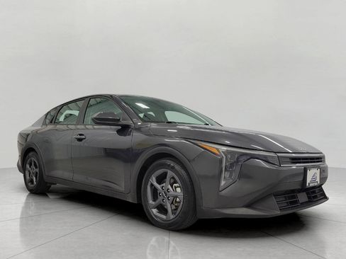 Used 2025 Kia K4 FWD image 1