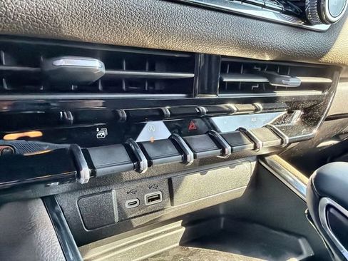 Used 2026 GMC Canyon Denali AWD/4WD image 17