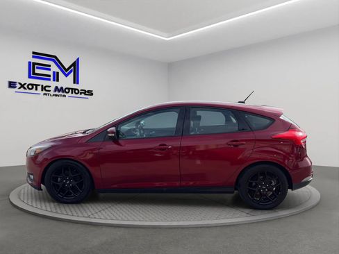 Used 2016 Ford Focus SE w/ Equipment Group 201A FWD image 2